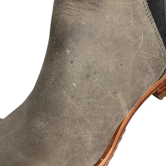 Nisolo Eva Everyday Chelsea Boot Taupe Size 6 - Picture 15 of 15